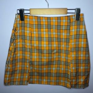 Yellow skirt